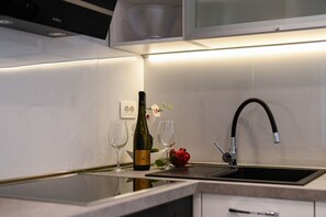 Apartment (A1) | Private kitchen | Fridge, microwave, oven, stovetop - Apartment Sani (Split)