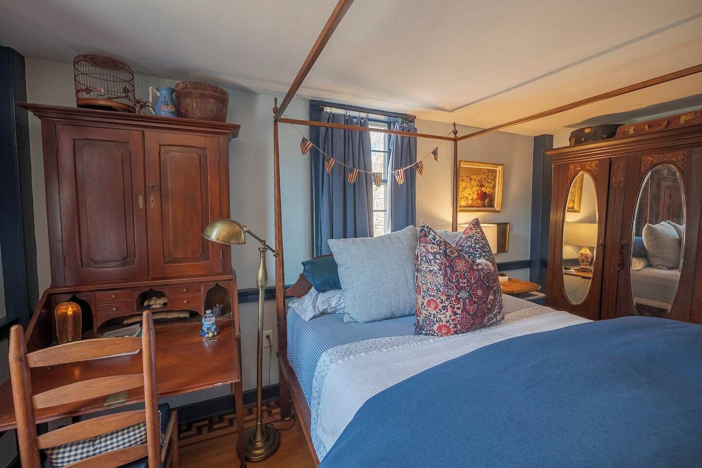 办公桌、熨斗/熨衣板、免费 WiFi、床单