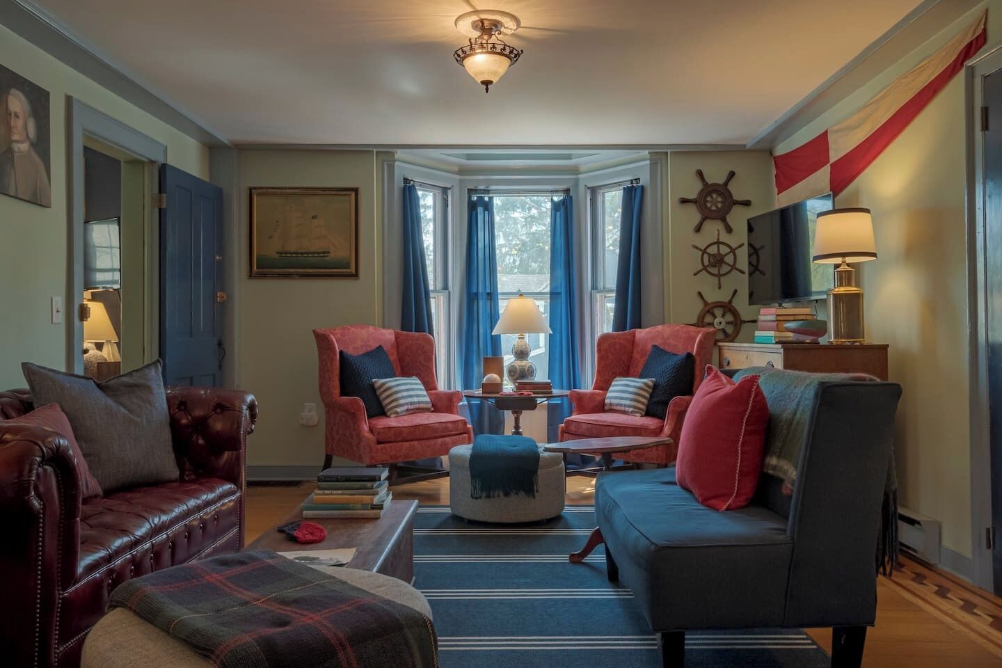 Smart TV, fireplace, books