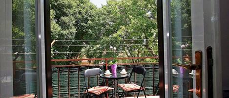 อพาร์ทเมนท์ (A1) | รับประทานอาหารกลางแจ้ง