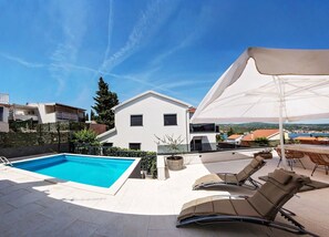 Outdoor pool - House Nepi (Rogoznica)