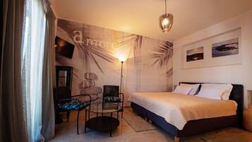 House | Iron/ironing board, free WiFi