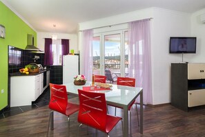 公寓 (A1) | 私人廚房 | 雪櫃、焗爐、爐具、電熱水壺