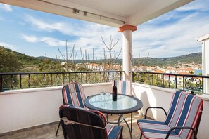 Apartment (A1) | Terrace/patio - Apartments Ivo (Marina)