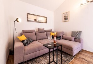 Apartment (A1) | Ruang tamu