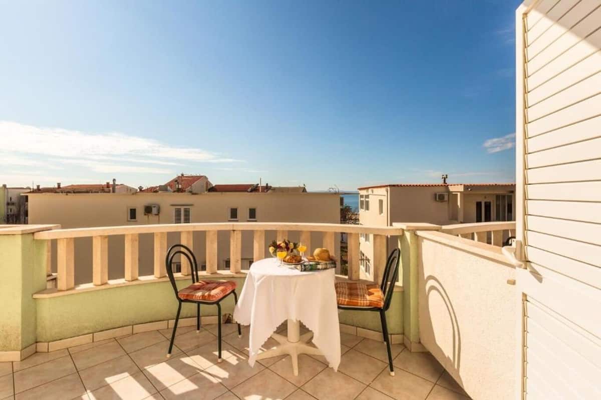 ルーム (S1) | テラス / パティオ