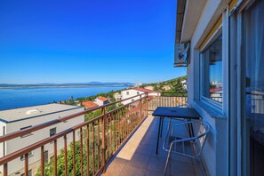 Apartment (A4) | Water view - Apartments Olgi (Crikvenica)