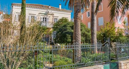 Apartments Old Sailor s House