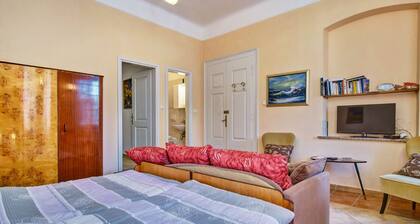 Apartments Old Sailor s House