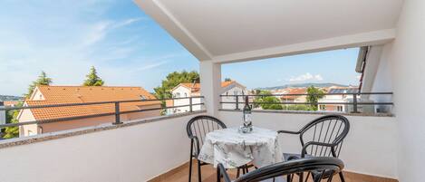 Apartment (A5) | Balcony