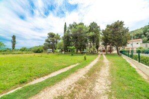Courtyard - Apartments Niki (Rab)