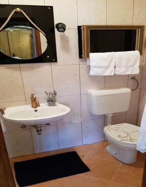 Bathroom - Apartments and Room Perstel (Marcana)
