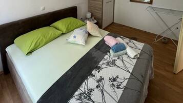 Apartment (A1) | Bügeleisen/Bügelbrett, kostenloses WLAN