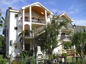 Building design - Apartments Oasis (Nin)