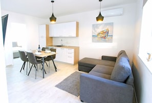 Apartment (A1) | Ruang tamu