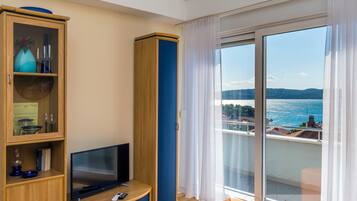 Apartment (A6) | Interior