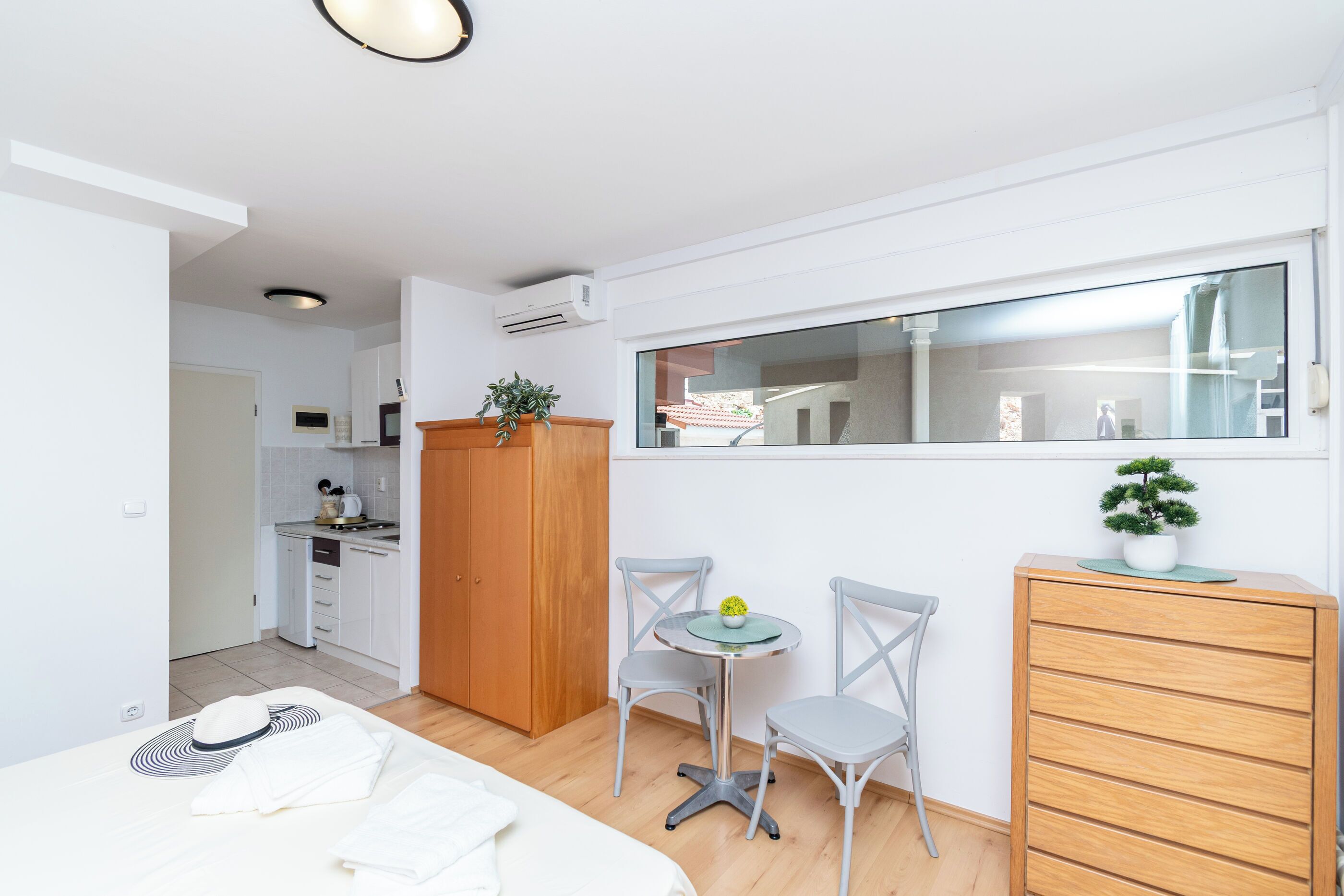 Studio (A4) | Living room