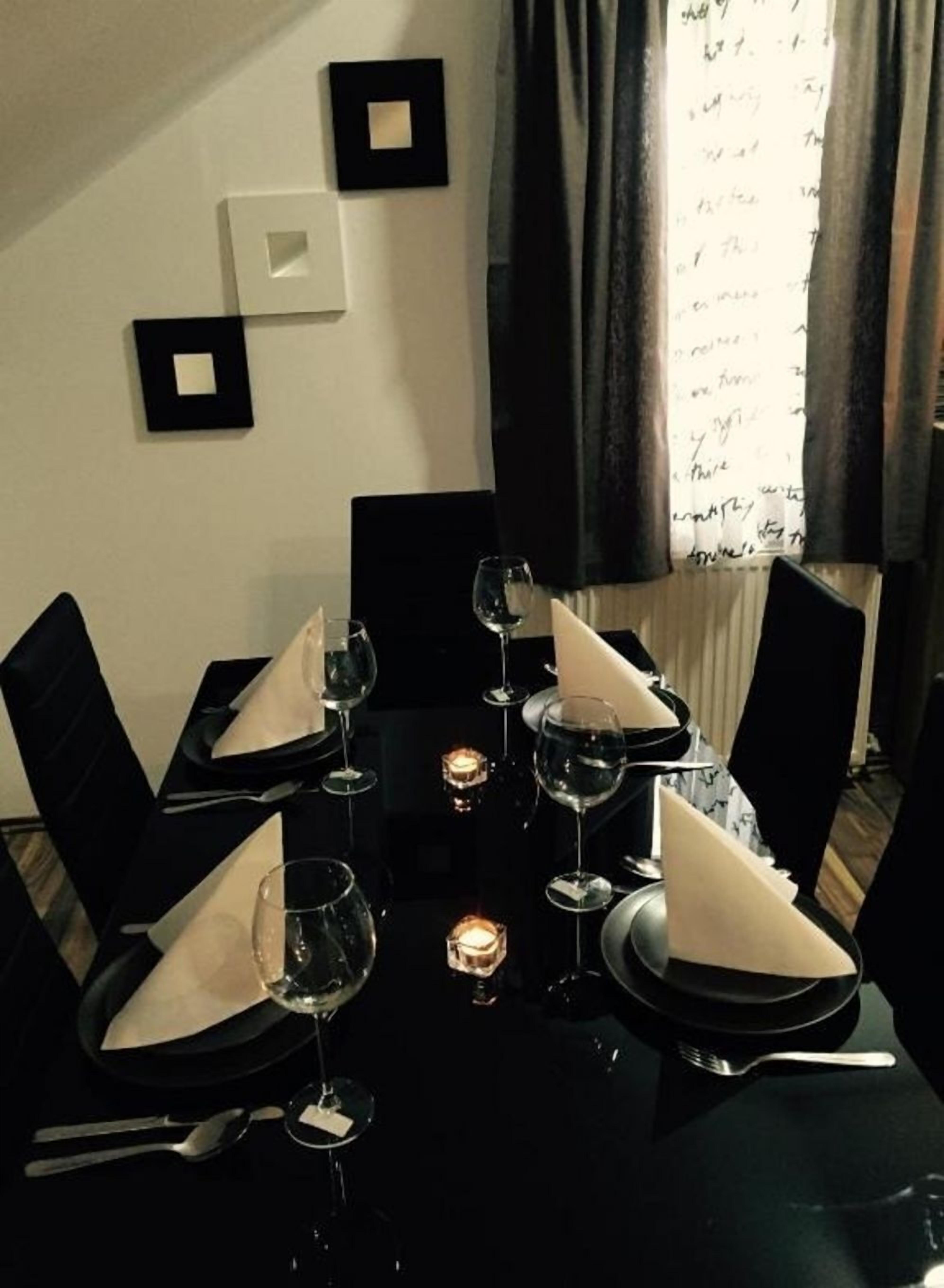 Apartment (A1) | Dining