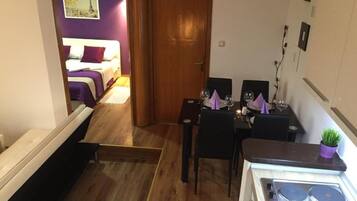 Apartment (A5) | Dining
