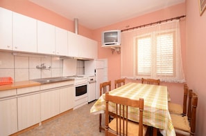 Apartment (A1) | Dapur peribadi