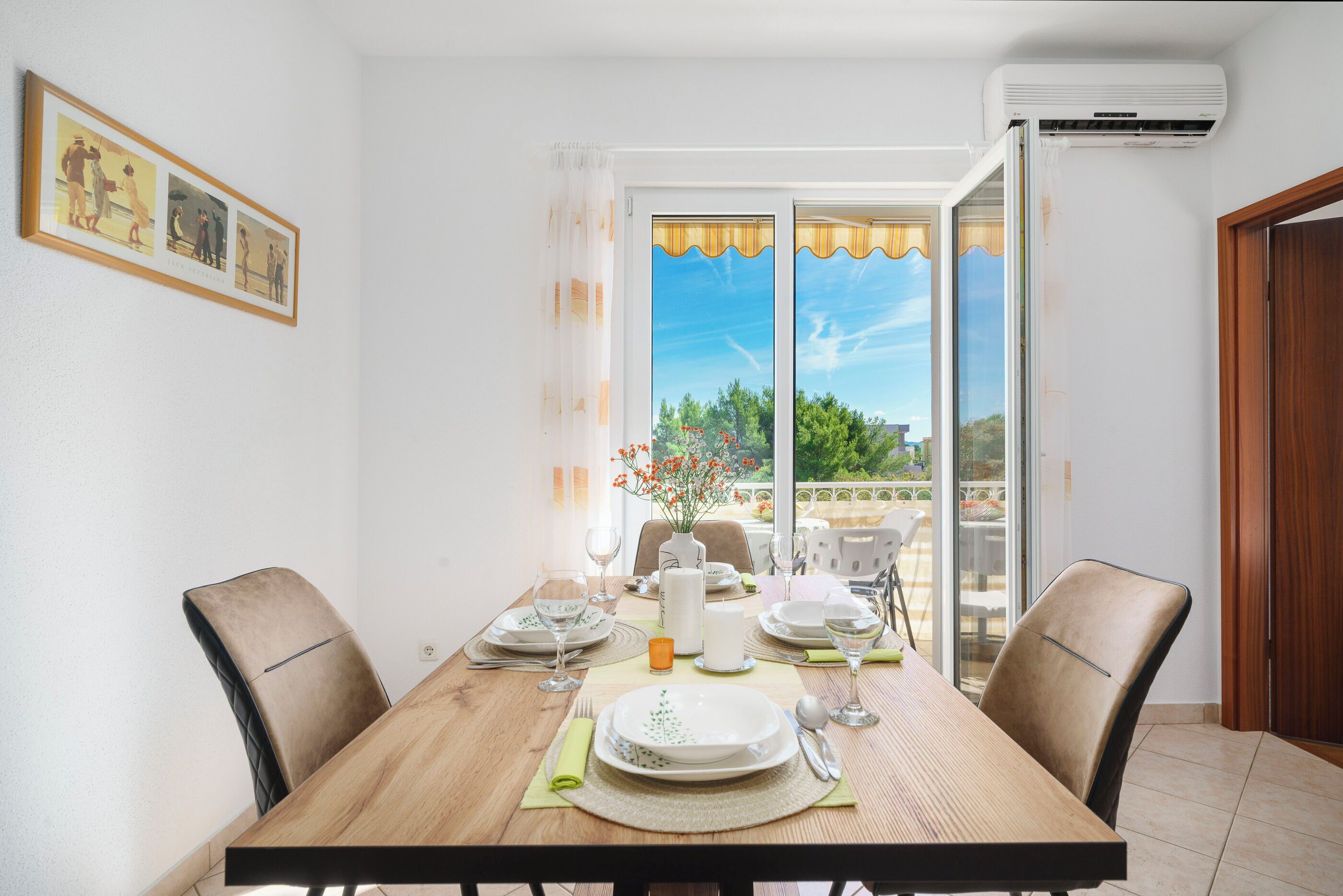 Apartment (A1) | Dining