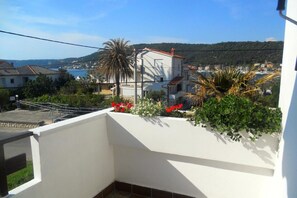 Apartment (A3) | Terrace/patio - Apartments Ivo (Rab)