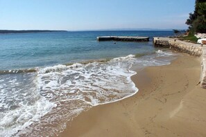 Beach - Apartments Ivo (Rab)
