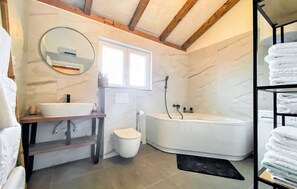 Villa | Badezimmer | Dusche