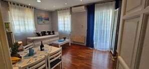 Apartment (A1) | Ruang tamu