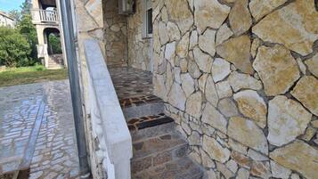 Apartment (A1) | Terrace/patio