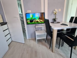 تناول الطعام