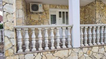 Apartment (A1) | Terrace/patio