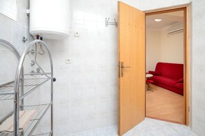 Apartment (A5) | Bathroom - Apartments Josi (Jelsa)