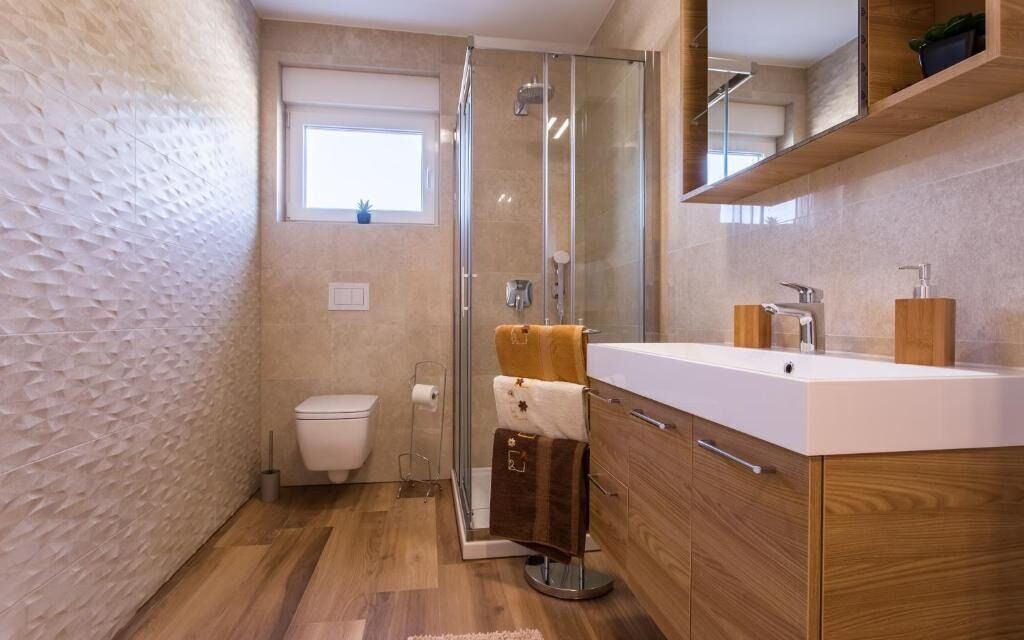 Apartment (A2) | Bathroom | Shower