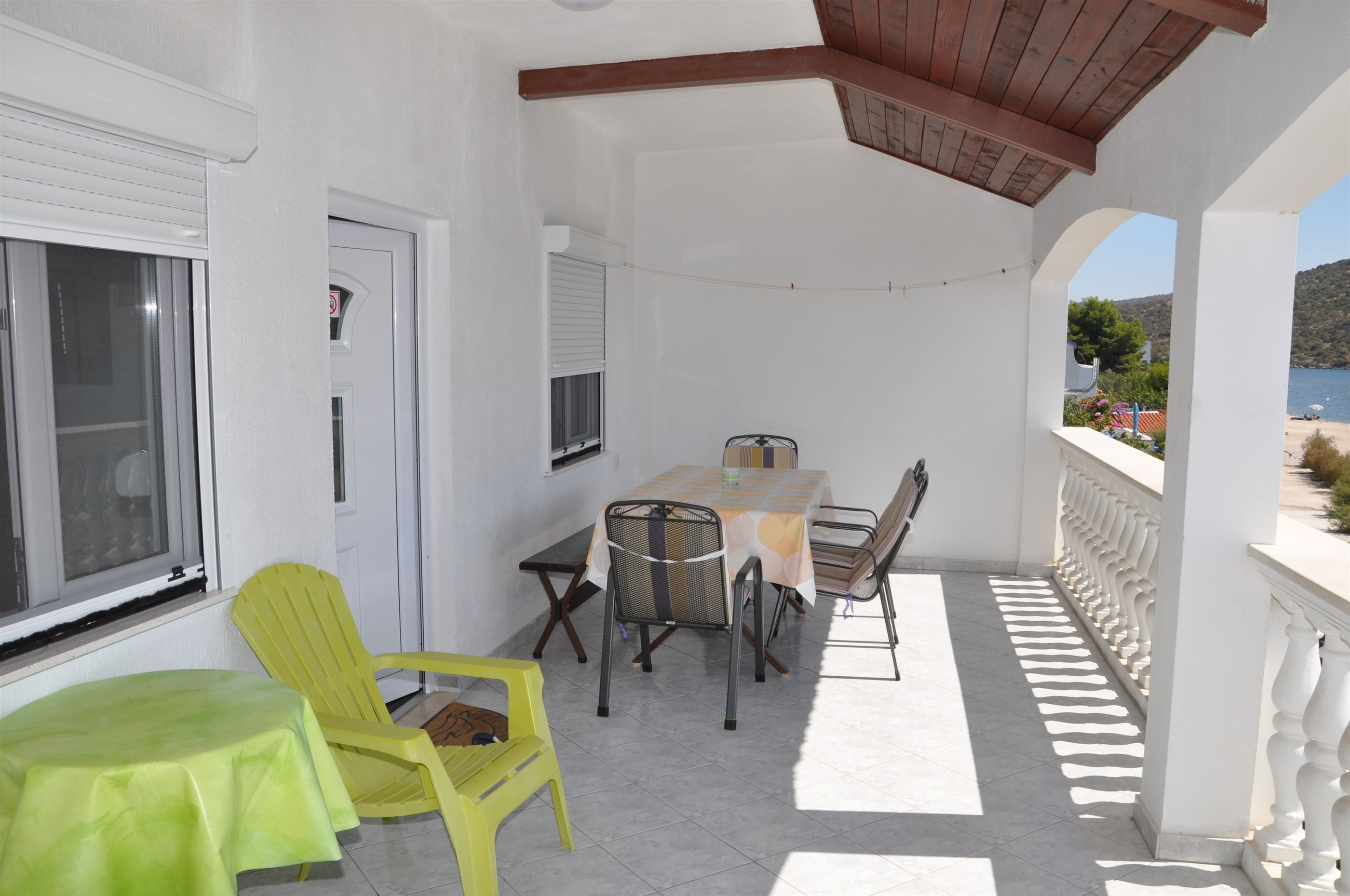 Căn hộ (A1) | Ban công