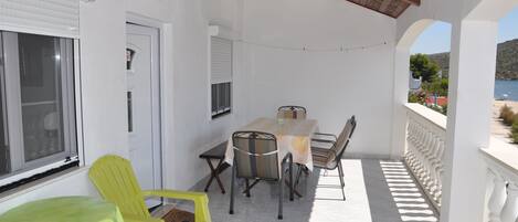 Apartment (A1) | Balkon