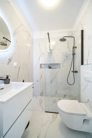 Studio (A1) | Bathroom - Apartment Vin (Supetar)