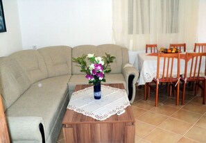 Apartment (A3) | Living room - Apartments Niko (Benkovac)