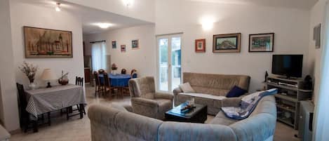 Apartment (A1) | Living room