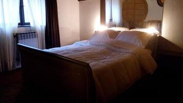 Room (S1) | Free WiFi