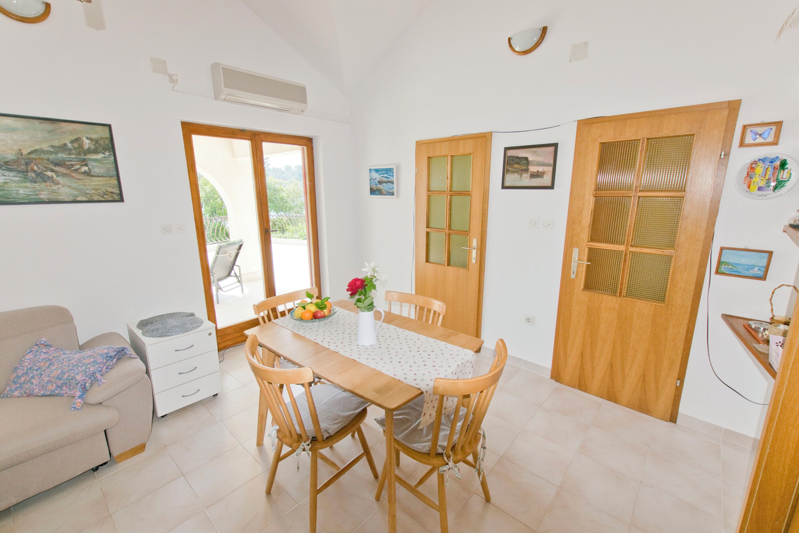 Apartment (A1) | Dining