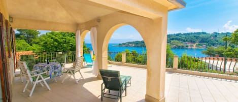 Tabla de planchar con plancha y wifi gratis