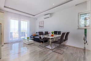 Apartment (A6) | Speisen