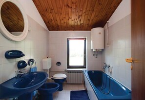 Apartment (A1) | Bathroom | Bathtub - Apartment Bruno (Barban)