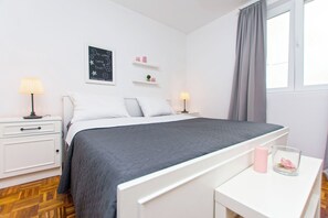 Casa | Ferros/tábuas de passar roupa, Wi-Fi de cortesia