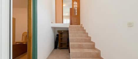 公寓 (A1) | 樓梯