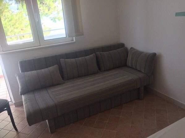Apartamento (A3) | Cocina privada | Frigorífico, placa de cocina y utensilios de cocina