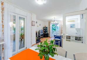 Apartment (A1) | Private kitchen - Apartment Ljubo (Trogir)