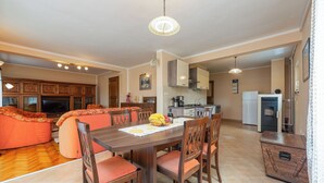 House | Dining - House Rose (Otocac)