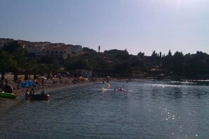 Beach nearby - Apartment Darina (Solta)